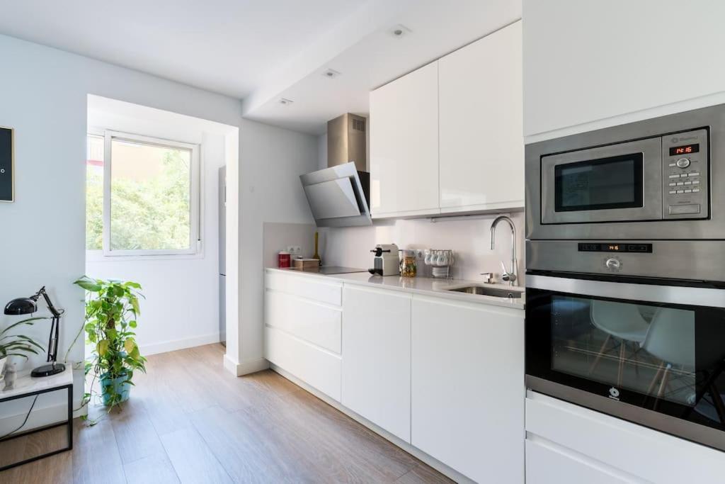 Apartamento Moderno En Triana 2 Dormitorios Y Aire Acondicionado Sevilla Dış mekan fotoğraf