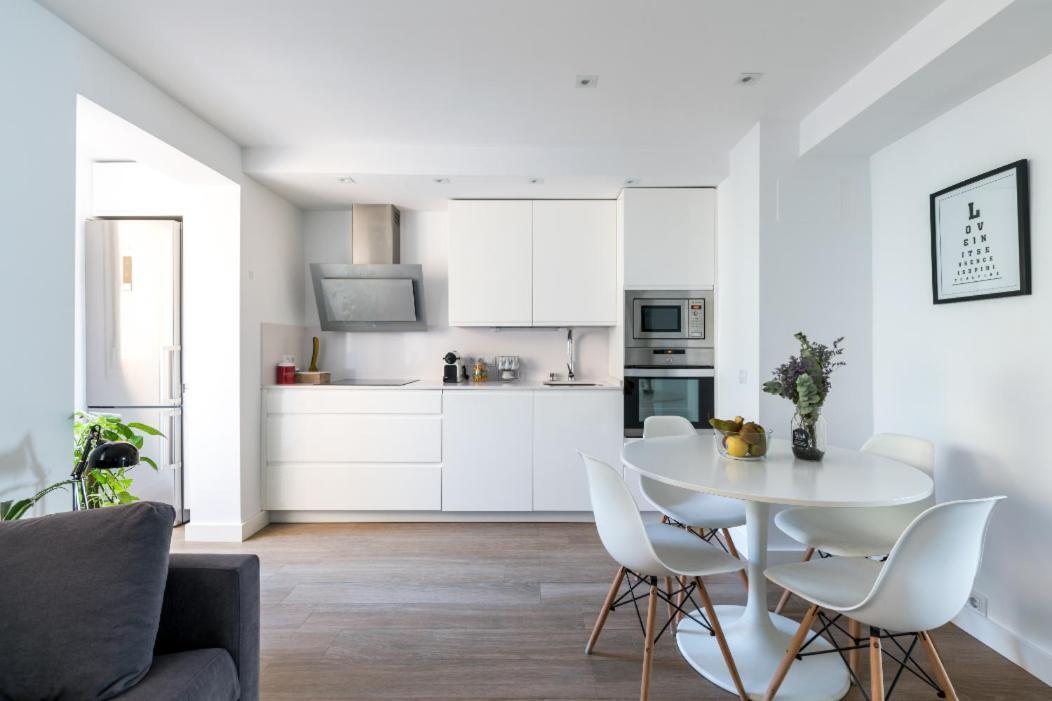 Apartamento Moderno En Triana 2 Dormitorios Y Aire Acondicionado Sevilla Dış mekan fotoğraf
